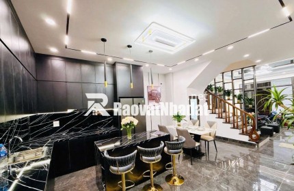 Bán nhà phố Đại La, quận Hai Bà Trưng, 54m, sát mặt phố, tặng full nội thất cao cấp , 12.5 tỷ