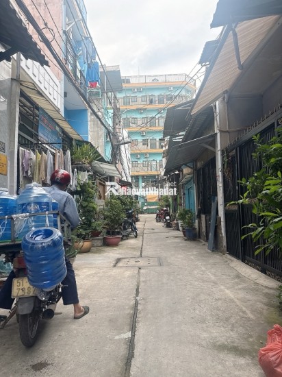CHỦ GỬI NHÀ 3 TẦNG -HẺM 6M -NHỈNH 4 T.Ỷ