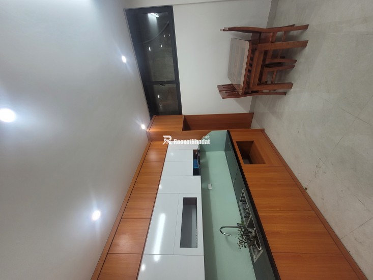 BÁN NHÀ TÔ HIỆU, 5 TẦNG THANG MÁY, 40M2, 10.X TỶ