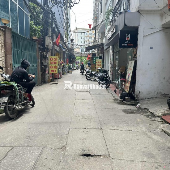 7,850 TỶ-NHÀ ĐẸP Ở NGAY-NGÕ THÔNG-3 NHÀ RA Ô TÔ-THIẾT KẾ THÔNG MINH-ĐẦY ĐỦ CÔNG NĂNG