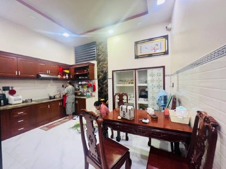 TÂN KỲ TÂN QUÝ - TÂN PHÚ - 64M2 (4,6x14) 4 TẦNG - HẺM XE TẢI TRÁNH - GẦN MẶT TIỀN - NGANG 4,5M - NGAY TT THƯƠNG MẠI SIÊU THỊ AEON SẦM UẤT - GIÁP Q.TÂN BÌNH 5P - CHỈ 7,3 TỶ CÒN TL