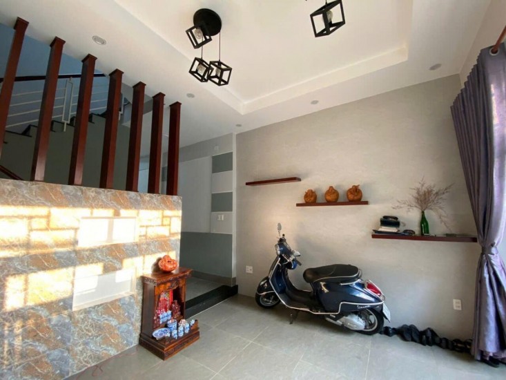 Nguyễn Súy, Tân Quý, 65m2 (4,5x17) 3 Tầng, Khu Vực Mua Bán Sầm Uất Sát Chợ Tân Hương, Ngay Aeon Tân Phú, Hẻm xe Hơi - Nhỉnh 7 Tỷ Còn TL