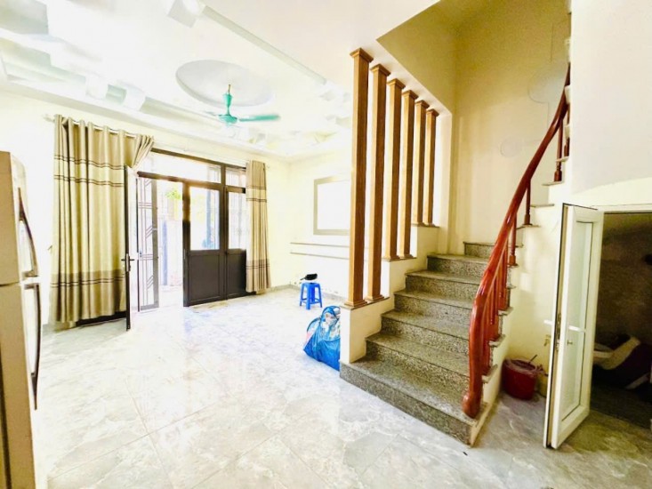 Bán nhà Lô góc, mặt ngõ, oto 4 chỗ qua cửa, 35m, 5 tầng, mặt tiền 5.2m!
