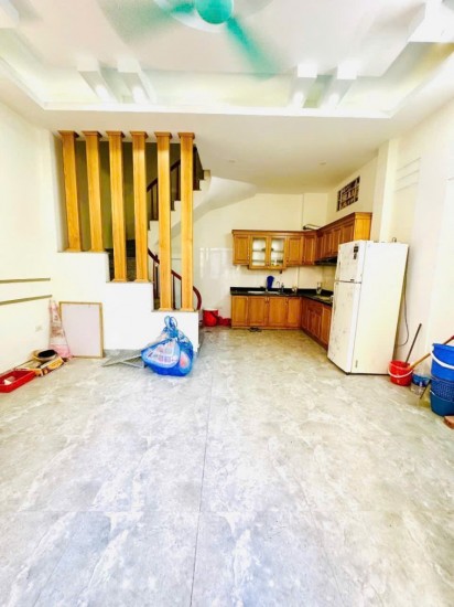 Bán nhà Lô góc, mặt ngõ, oto 4 chỗ qua cửa, 35m, 5 tầng, mặt tiền 5.2m!
