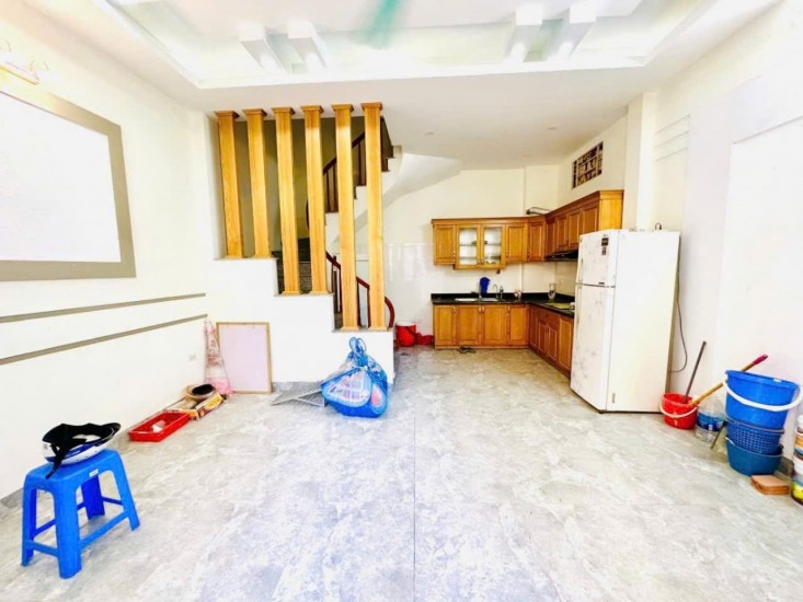 Bán nhà Lô góc, mặt ngõ, oto 4 chỗ qua cửa, 35m, 5 tầng, mặt tiền 5.2m!