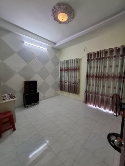 Bình Tân, Lê Văn Quới Ngay Chợ KD Mua Bán Sầm Uất, DT 56m2 (4x14m) 4 Tầng, Hẻm Xe Ôtô, Nhỉnh 6 Tỷ Còn TL