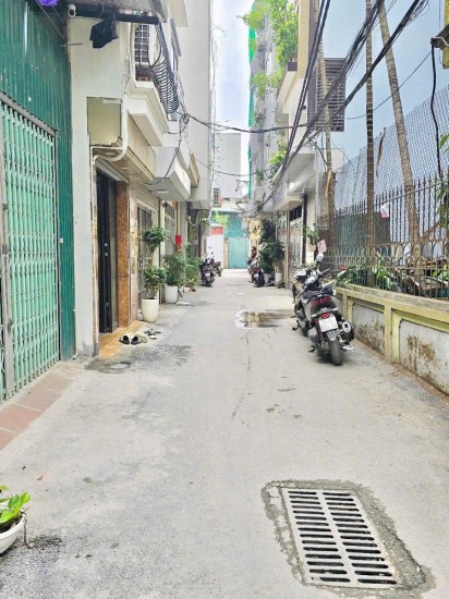 Chính chủ bán nhà Tân Xuân, Bắc Từ Liêm, DT 35m2, vị trí siêu đẹp, ô tô đỗ cửa