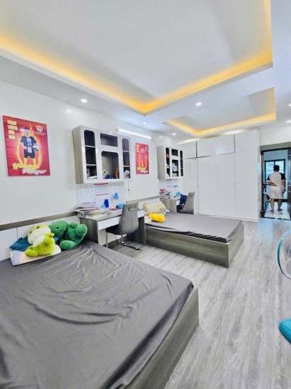 Chính chủ bán nhà Tân Xuân, Bắc Từ Liêm, DT 35m2, vị trí siêu đẹp, ô tô đỗ cửa