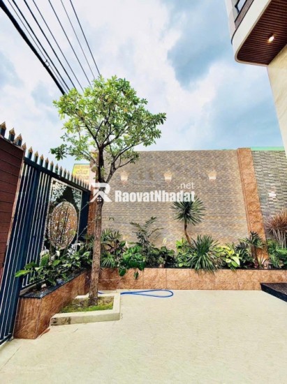 Bán nhà mặt tiền đẹp Gò Vấp 7x17m thang máy full nội thất cao cấp ở lâu dài, Toà nhà đẹp tiện làm CHDV