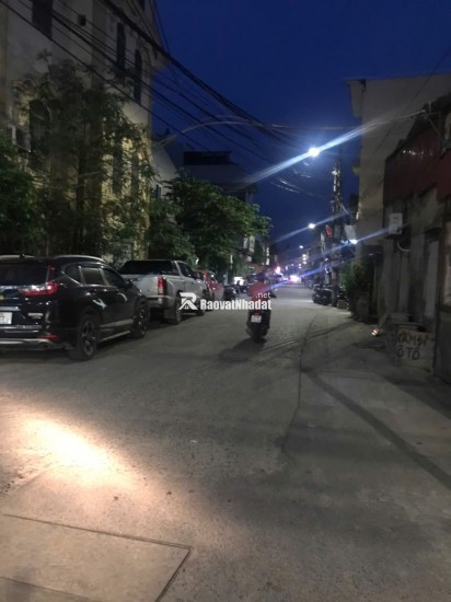 ĐỐI DIỆN BẾN XE NƯỚC NGẦM, LÁNG GIỀNG VIỆT BA, LINH ĐẦM 
Ô TÔ TRÁNH CHỈ 4 TỶ