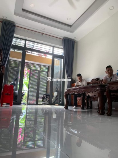 Nhà 2 tầng sạch, đẹp ở ngay  p8 quận 8 giá 7.x tỷ
