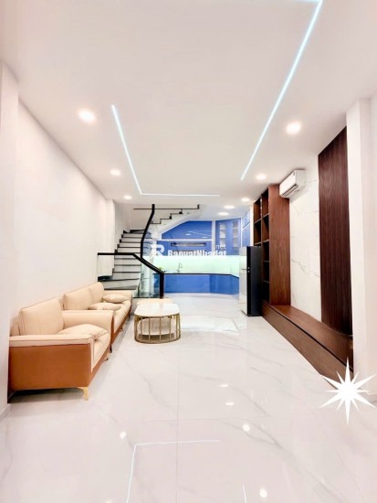 BÁN NHÀ PHÚ NHUẬN- MẶT TIỀN NGUYỄN TRỌNG TUYỂN- 4 TẦNG 3 PHÒNG NGỦ NỘI THẤT NGHỈ DƯỠNG: Nhỉnh 7 Tỷ