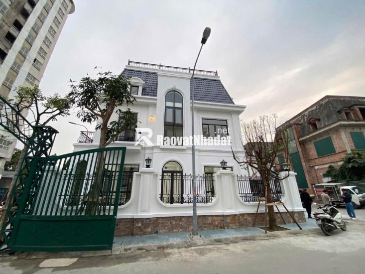 Bán nhà mặt phố Sa Đôi Đại Mỗ Nam Từ Liêm lô góc 3 mặt thoáng diện tích 210m2x 4 tầng MT 15m2 giá 63.9 tỷ