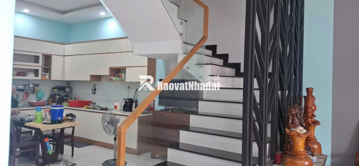 Nhà 5 tầng đẹp không tì vết, Tân Phú Chỉ 7 Tỷ