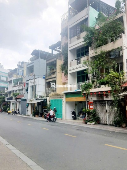 MẶT TIỀN NGUYỄN VĂN NGUYỄN Q1, MẶT SAU HXH - DIỆN TÍCH 82M2 (4M x 20.5M) - NHÀ 5 TẦNG THANG MÁY - ĐANG CHO THUÊ 50 TRIỆU/THÁNG - GIÁ CHÀO 30 Tỷ. 

+