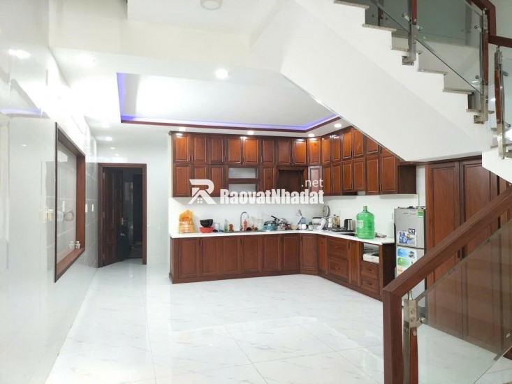  MẶT TIỀN TÔN ĐẢN- 3 TẰNG  – TT CẨM LỆ- 5.8T
 Vị trí đắc địa- sau bến xe – gần chợ, trường, khu dân cư đông đúc
 Diện tích: 106m² (ngang