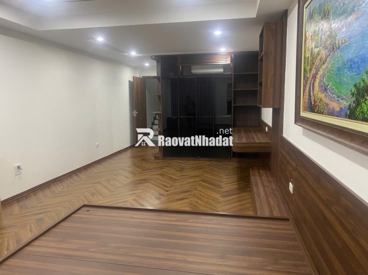 Chính chủ bán nhà Thạch Bàn 40m 6 tầng MT 4,5m ô tô, thang máy giá 8.9 tỷ