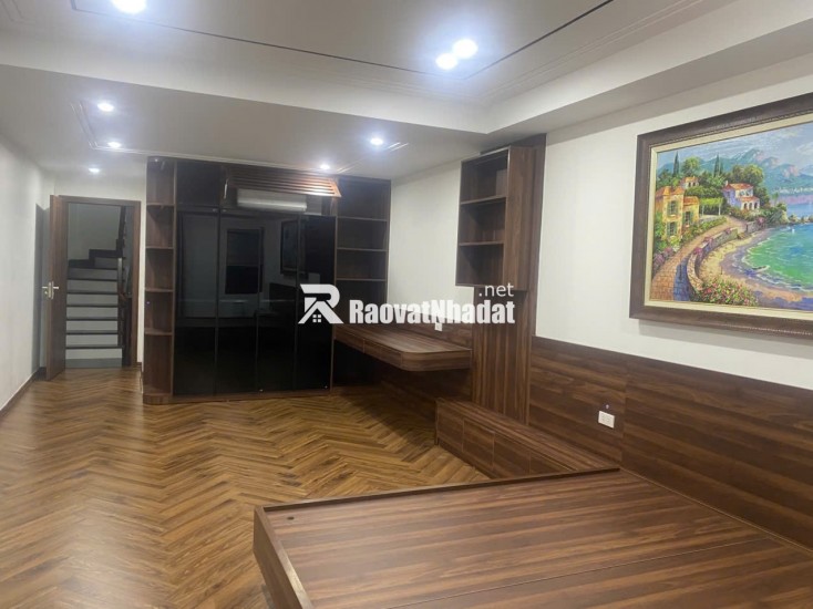 Chính chủ bán nhà Thạch Bàn 40m 6 tầng MT 4,5m ô tô, thang máy giá 8.9 tỷ
