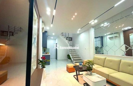 Nhà đẹp khương trung-32m chỉ 2.850 tỷ-full nội thất-3 tầng ở ngay