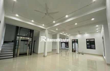 Bán nhà mặt phố Sa Đôi Đại Mỗ Nam Từ Liêm lô góc 3 mặt thoáng diện tích 210m2x 4 tầng MT 15m2 giá 63.9 tỷ