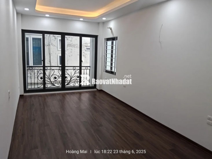 Tuyệt phẩm Tân Mai 5 tầng  36m2  - 7.68 tỷ. Sổ đỏ trao tay