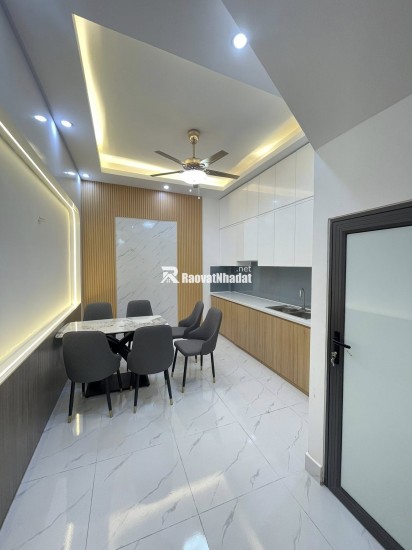 Bán nhà Đào Tấn 35m 4 Tầng Ngõ thông, kinh doanh giá 6.9 tỷ