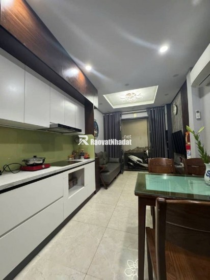 PHÂN LÔ Ô TÔ TRÁNH ĐỖ TRƯỚC CỬA - NHÀ MỚI ĐẸP DÂN XÂY - TẶNG FULL NỘI THẤT ĐẸP KHÁCH CHỈ CẦN XÁCH VALI VÀO Ở _ 5 TẦNG – 30M2 – 8,5 TỶ