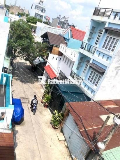 BÁN NHÀ 2 LẦU + SÂN THƯỢNG GẦN TÔ KÍ – GIÁ CHỈ 5 TỶ XXX