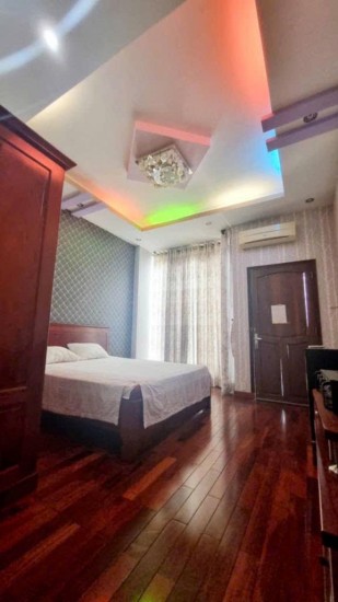 MÃ LÒ - BÌNH TÂN - MẶT TIỀN KD KHU TÊN LỬA - NỘI THẤT FULL GỖ XỊN (4x18m) 4 TẦNG - HẺM ÔTÔ 8M - NHỈNH XÍU 7 TỶ CÒN TL