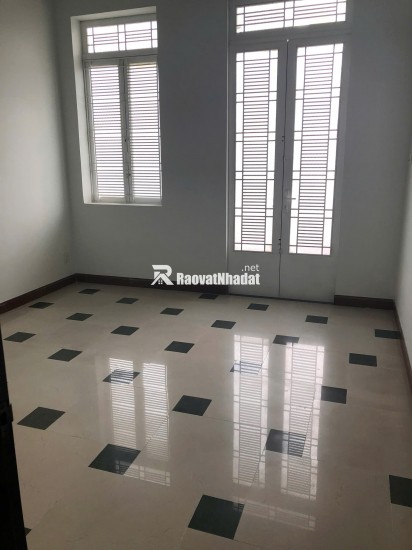 Bán Nhà Mặt Tiền 379 Ngô Gia Tự, P3,Q10