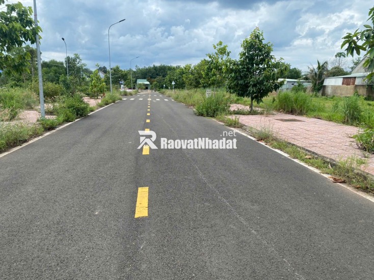 300tr/200m2 mặt tiền nhựa 8m , ngay chợ Tân Phước , cách DT 753 chỉ 50m