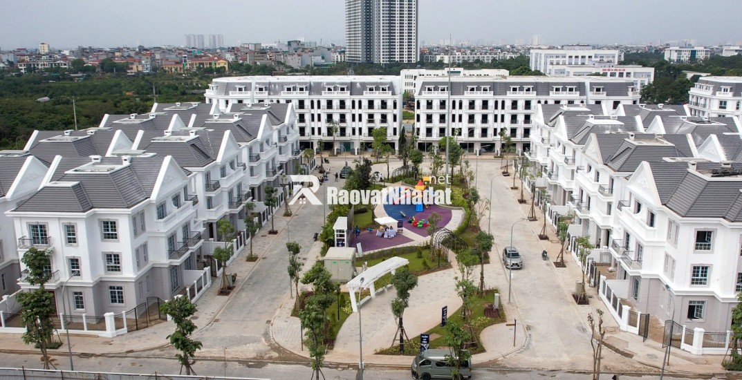 CHUYỂN NHƯỢNG CĂN LIỀN KỀ GÓC 97m² EUROWINDOW TWIN PARK GIA LÂM  O912216201