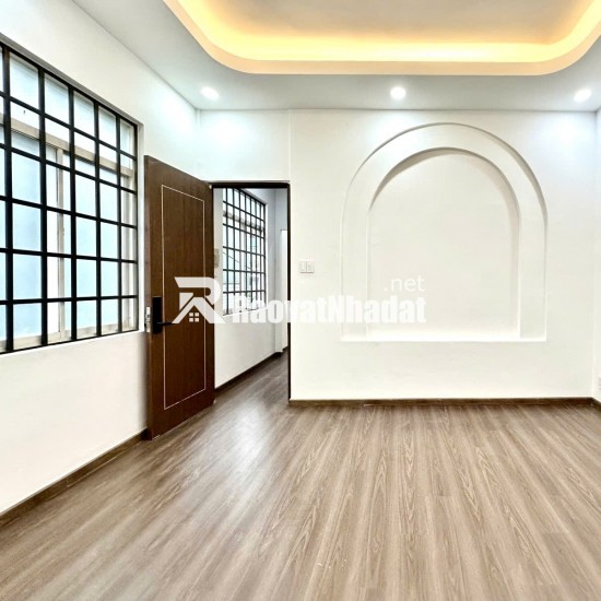 12 Tỷ: ngang 12m- Quận 10 ngay chợ An Đông, Medic Hòa Hảo- nhà 4 Tầng Xe hơi trong nhà. 0933910039