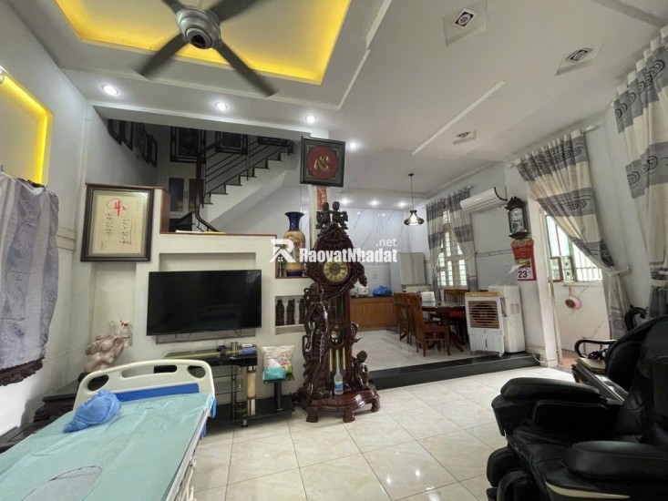 LÔ GÓC 2 MẶT XE TẢI ĐS 1 - 63m2 5 TẦNG  - CÁCH 1 CĂN RA VIEW SÔNG - NHỈNH 7 TỶ 

Mô tả: V0.7760111
LÔ GÓC 2 MẶT XE TẢI ĐS 1 - 63m2 5 TẦNG  - CÁCH