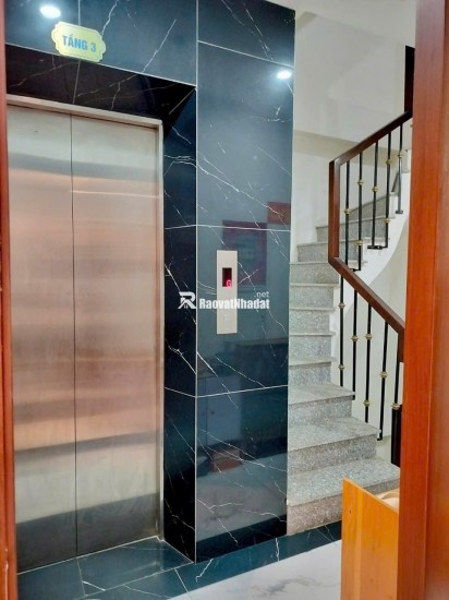 Nhà Tây Hồ, hàng hiếm, 6 tầng, thang máy xịn, 2 phút là ra Hồ Tây lộng gió!