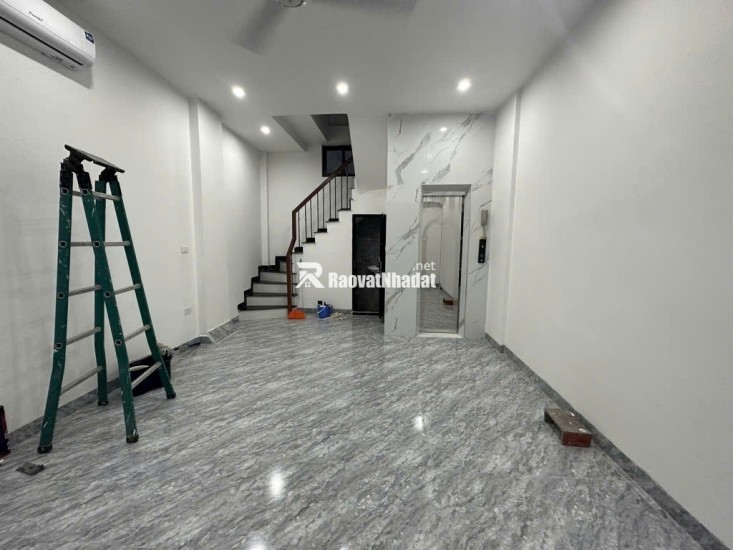 Nhà Tứ Liên - Tây Hồ - 5 tầng - thang máy - chuẩn công năng, về ở luôn giá 9,4 tỷ