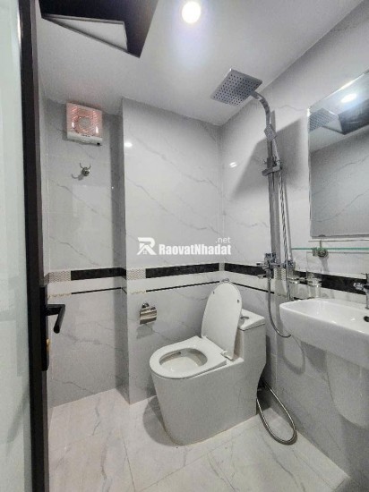 bán CHDV rẻ nhất xuân la- ngõ 38 ĐẠI HỌC NỘI VỤ 52M 7 TẦNG ,THANG MÁY.KHU VỰC CHO THUÊ LUÔN FULL PHÒNG