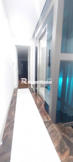 Siêu phẩm Tây Hồ 54m, 5 tầng thang máy, oto đỗ cửa đường trước nhà 5m!