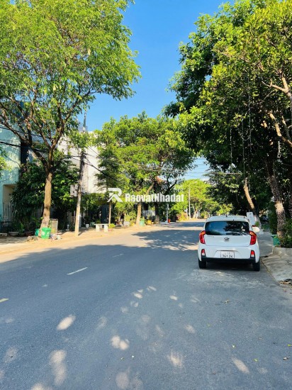 CẦN BÁN BIỆT THỰ 2 LÔ - DIỆN TÍCH LỚN - TRẦN NGUYÊN ĐÁN, HOÀ MINH - GẦN BIỂN