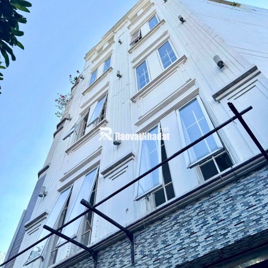 35 Triệu: thuê nguyên căn Quận 1 TRẦN KHÁNH DƯ- xe hơi trong nhà- 5m Ngang 5 tầng nhiều cửa sổ lớn