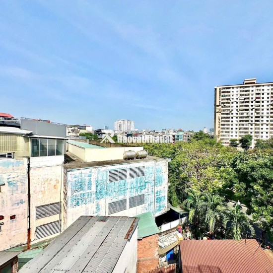35 Triệu: thuê nguyên căn Quận 1 TRẦN KHÁNH DƯ- xe hơi trong nhà- 5m Ngang 5 tầng nhiều cửa sổ lớn