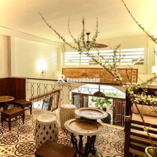 28 Triệu: thuê nguyên căn Quận 1- ĐIỆN BIÊN PHỦ CMT8- cao 5 tầng thông suốt có Lửng. VŨ 0933910039