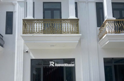 CẦN TIỀN ĐẦU TƯ BÁN NHANH  NHÀ MẶT TIỀN MỚI XÂY DT : 73,6M2 PHƯỜNG THẠNH PHƯỚC - THỊ XÃ TÂN UYÊN
