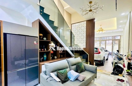 Nhà Quận 1- mặt tiền Phường Tân Định- xe hơi trong nhà 60m2 cao 3 Tầng NT sịn: 18 Tỷ. VŨ 0933910039
