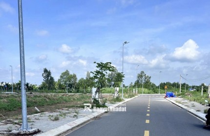 Đất đẹp mặt tiền trung tâm Cần Đước,gần chợ và UBND