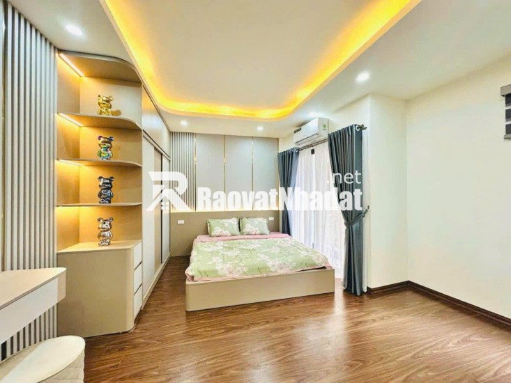 Siêu Phẩm Hiếm! Bán Nhà Đẹp, Thang Máy Quận Đống Đa - 141 Phố Thịnh Quang - S 40m2 - Giá Chào 14.8 Tỷ