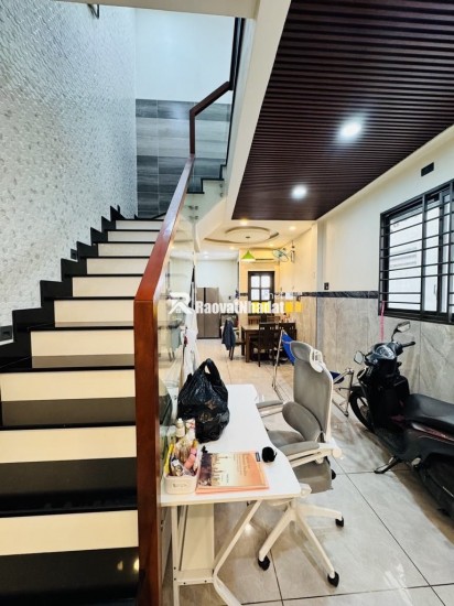 NHỈNH 10TỶ  CÒN BỚT - HIẾM - NHỈNH NHÀ HẺM XE HƠI GẦN 45M2 (3,5 x13 ) SÁT MẶT TIỀN NGUYỄN GIA TRÍ - BÌNH THẠNH - KHU VIP HIẾM NHÀ BÁN - VỪA Ở VỪA