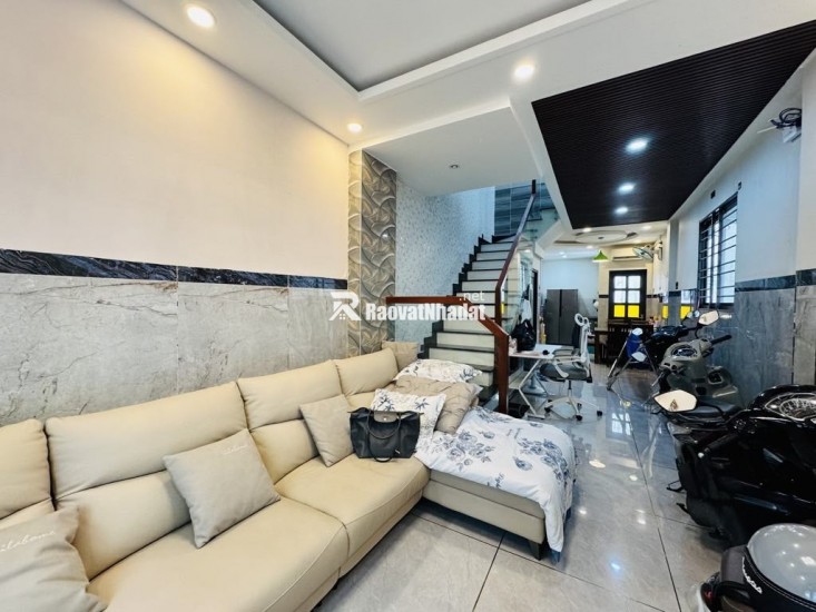 NHỈNH 10TỶ  CÒN BỚT - HIẾM - NHỈNH NHÀ HẺM XE HƠI GẦN 45M2 (3,5 x13 ) SÁT MẶT TIỀN NGUYỄN GIA TRÍ - BÌNH THẠNH - KHU VIP HIẾM NHÀ BÁN - VỪA Ở VỪA