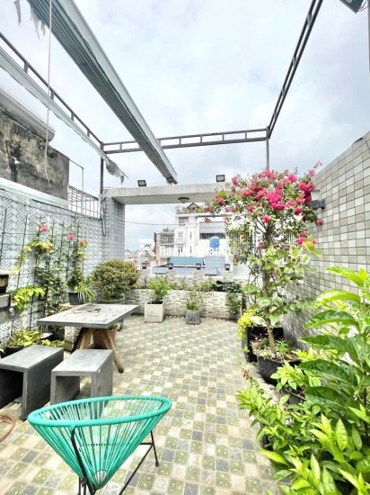 NHÀ 2 TẦNG  CHIẾN LƯỢC - HẺM XE HƠI - CHỈ HƠN 3 TỶ