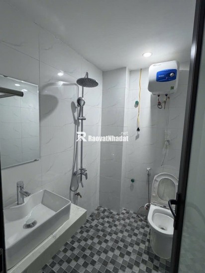 Nhà 5 tầng, 33m2, Di Trạch, Hoài Đức, 4,95 tỷ.